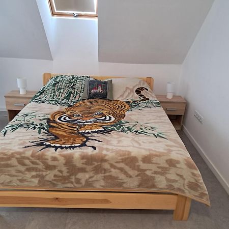 Atkacs Home Győr Buitenkant foto